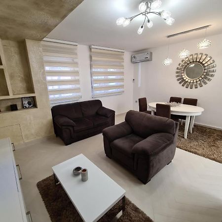 Adonis Apartment Novi Sad Luaran gambar