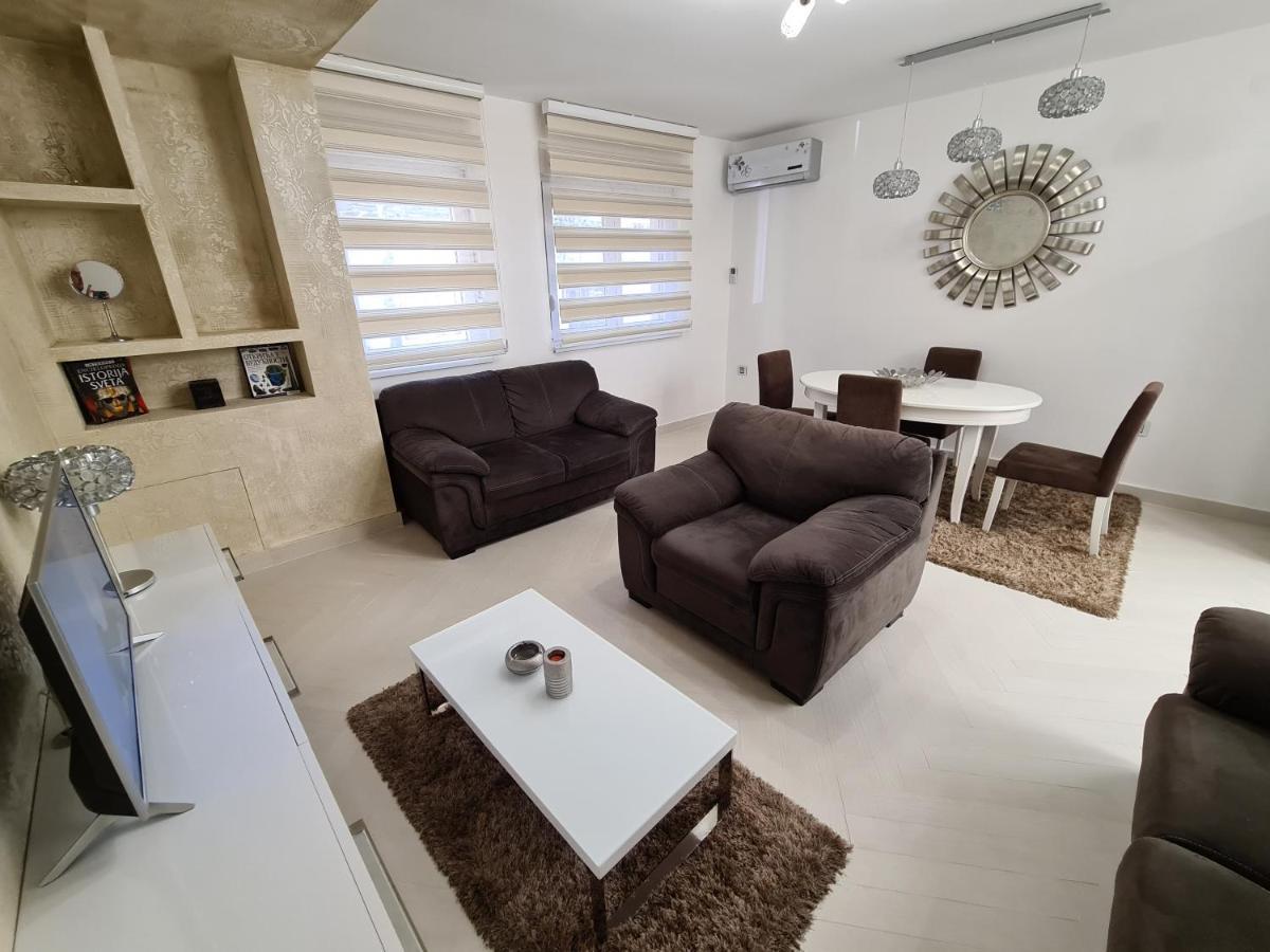 Adonis Apartment Novi Sad Luaran gambar