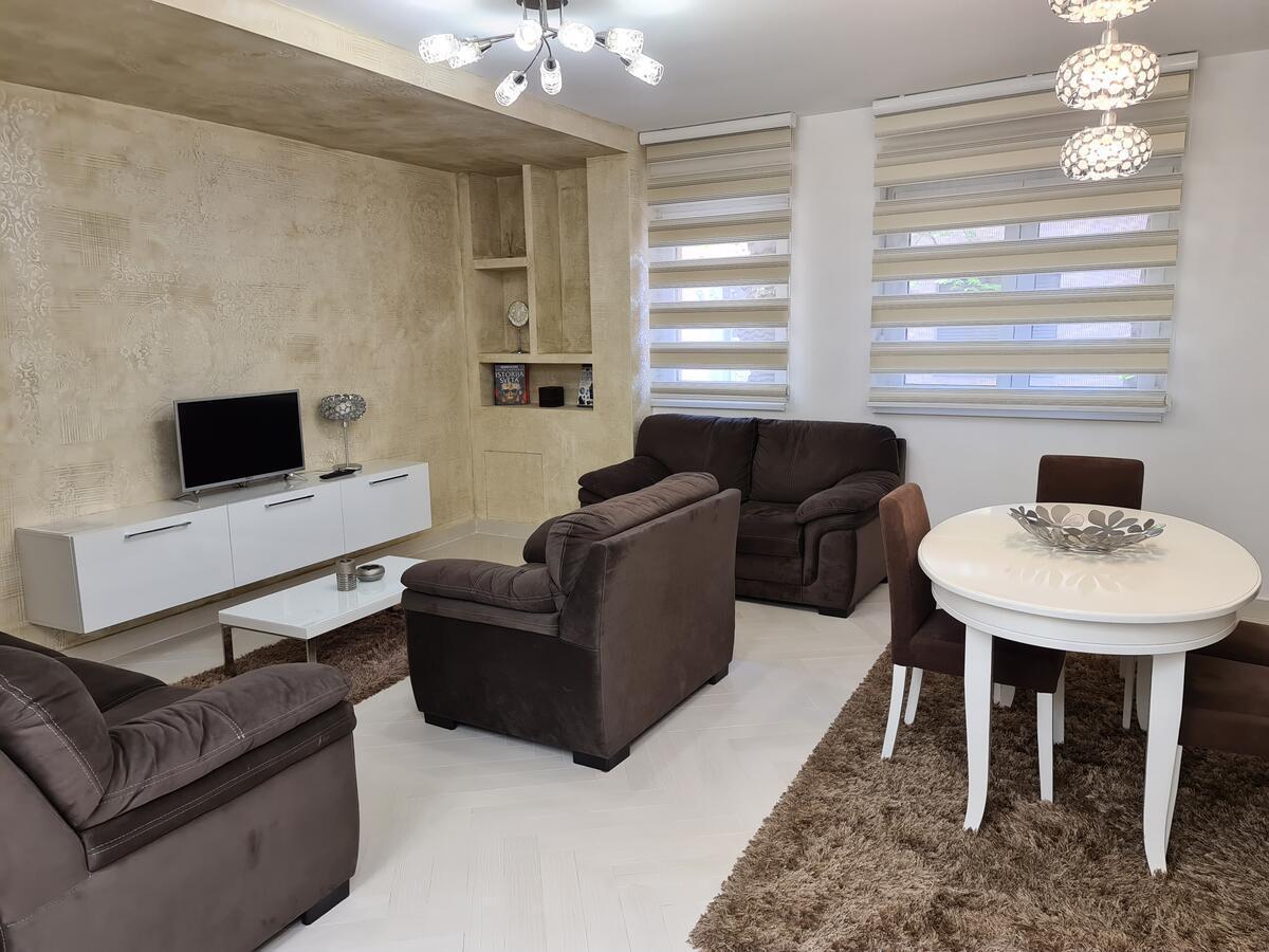 Adonis Apartment Novi Sad Luaran gambar