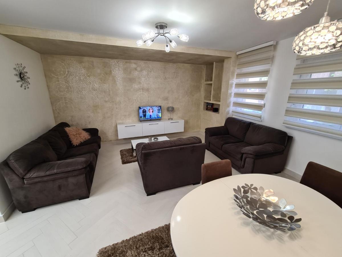 Adonis Apartment Novi Sad Luaran gambar